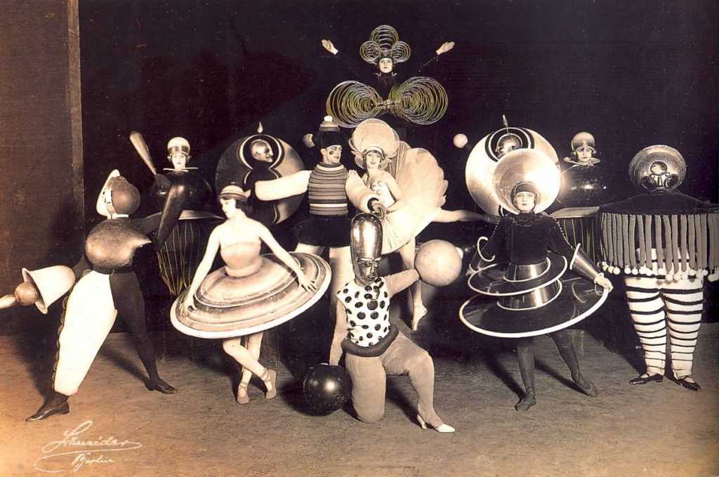 moda e arte bauhaus e figurino oficina de teatro